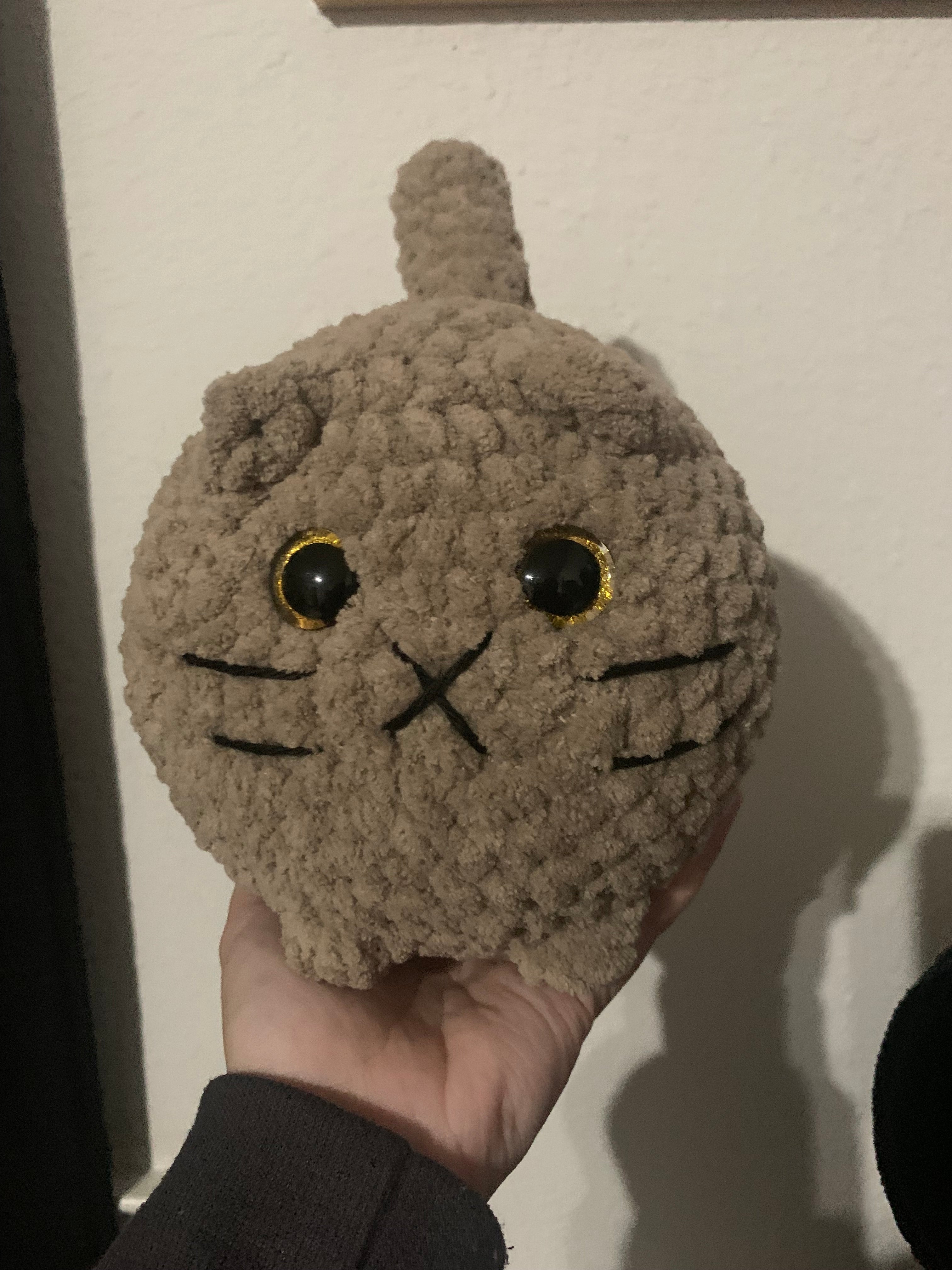 Brown Loaf Cat